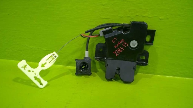 05 06 07 08 09 10 FORD MUSTANG TRUNK LOCK LATCH OEM 2783-13