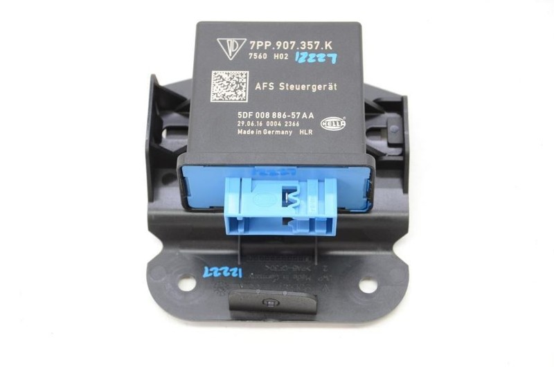 2015-2018 Porsche Macan 2.0L Headlight Range Control Module 7PP907357K