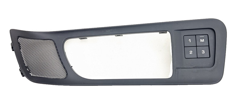 15-19 LAND ROVER DISCOVERY SPORT RIGHT FRONT SIDE DOOR INTERIOR HANDLE BEZEL