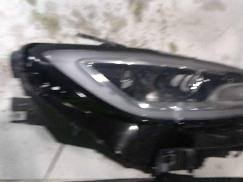 2022 Chrysler Pacifica Right Headlight Assembly - Used, Scratches on Lens