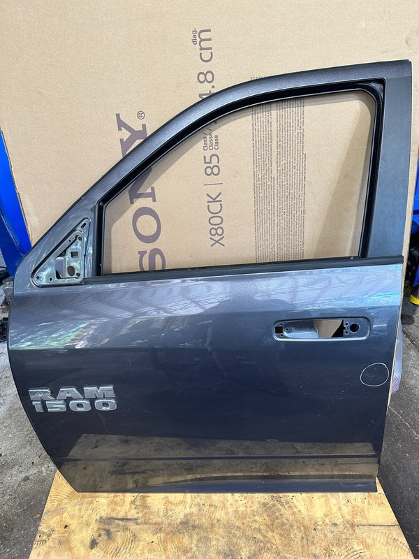 ✅ 2009-2022 RAM 1500 class Crew CAB OEM Front Left DRIVER DOOR SHELL PANEL Gray
