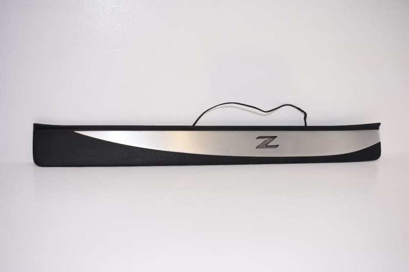 2009-2018 NISSAN 370Z CONVERTIBLE LEFT DRIVER Z34 SILL KICKPLATE G6951-1EA0A