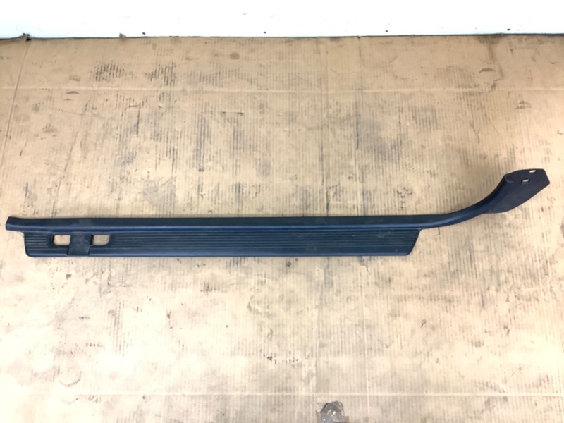 90-91 CRX, Civic 3Dr Right Side Step Garnish Floor Lower Molding Trim Black Used