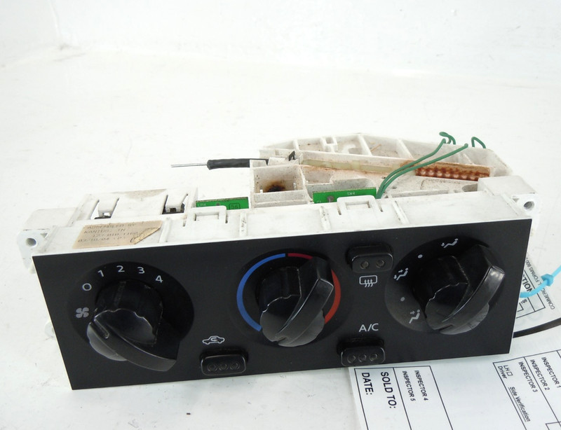2004 04 Nissan Xterra A/C Heat Climate Temperature Control OEM