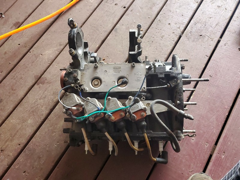 1970s Mercury powerhead Motor 50hp 4 Cyl. 50 Hp 960-5681 , 1017-4002 , 72027