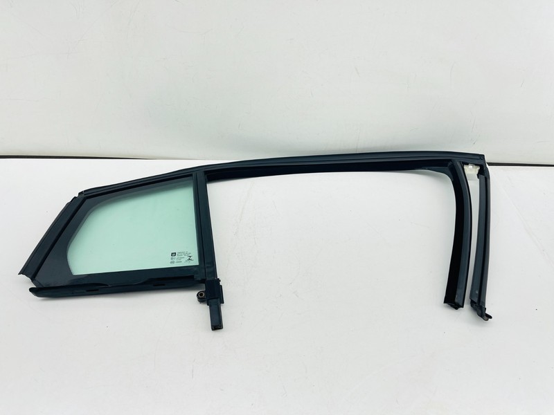 2018-2020 BUICK REGAL REAR RIGHT SIDE DOOR WINDOW WEATHERSTRIP MOLDING OEM