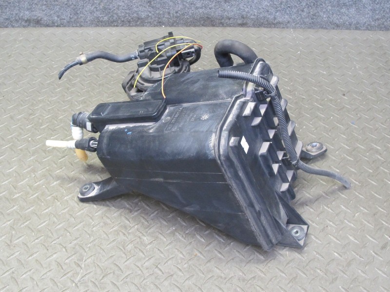 2008-2010 PORSCHE CAYENNE 957 FUEL EMISSION VAPOR EVAPORATOR CHARCOAL CANISTER