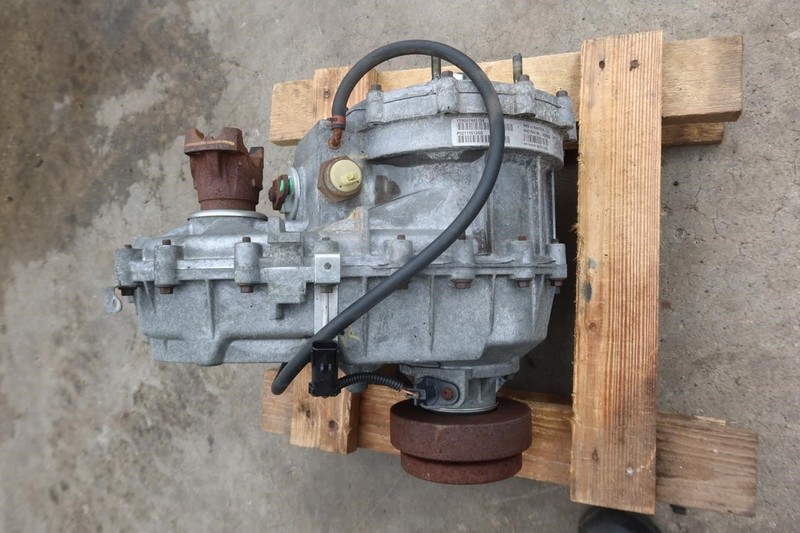 2003-2006 Jeep Wrangler TJ Rubicon OEM Rock Trac Transfer Case 52111013