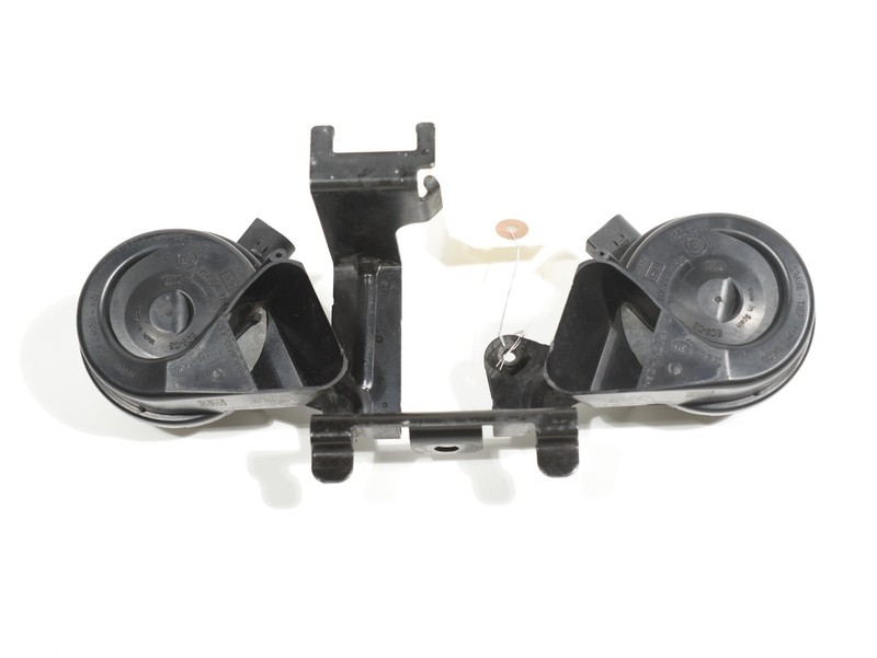 2011-2018 AUDI A8 A8L D4 LEFT & RIGHT Low High Note Horn Signal Bracket Set OEM