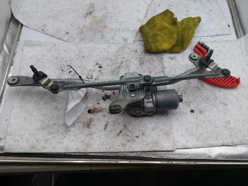 2019 VOLVO S90 Wiper Motor OEM 31385115 Grey 79K Miles - Fast Shipping
