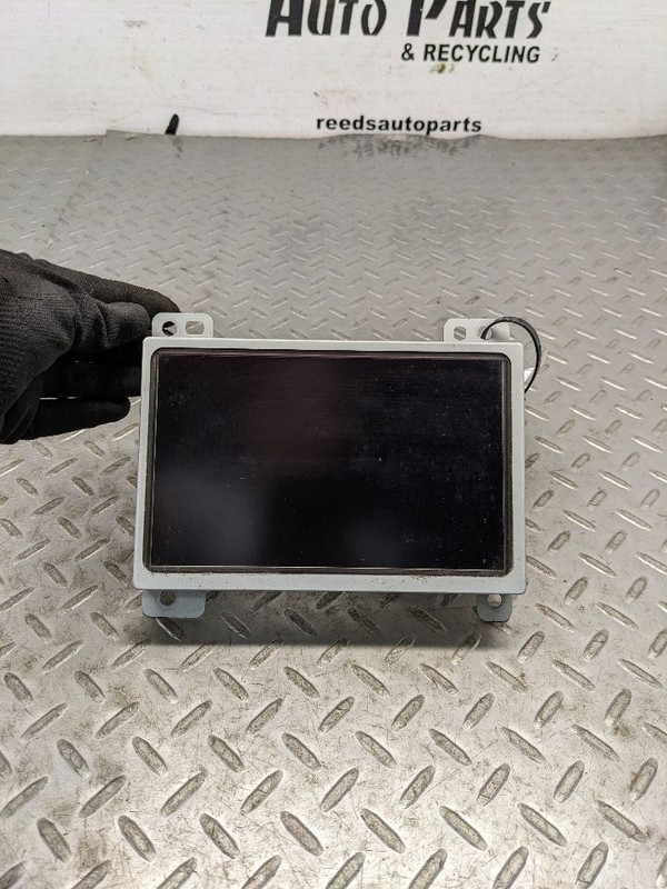 Info-GPS-TV Screen Display Screen Dash Mounted Lower Fits 10-17 TERRAIN 1165854