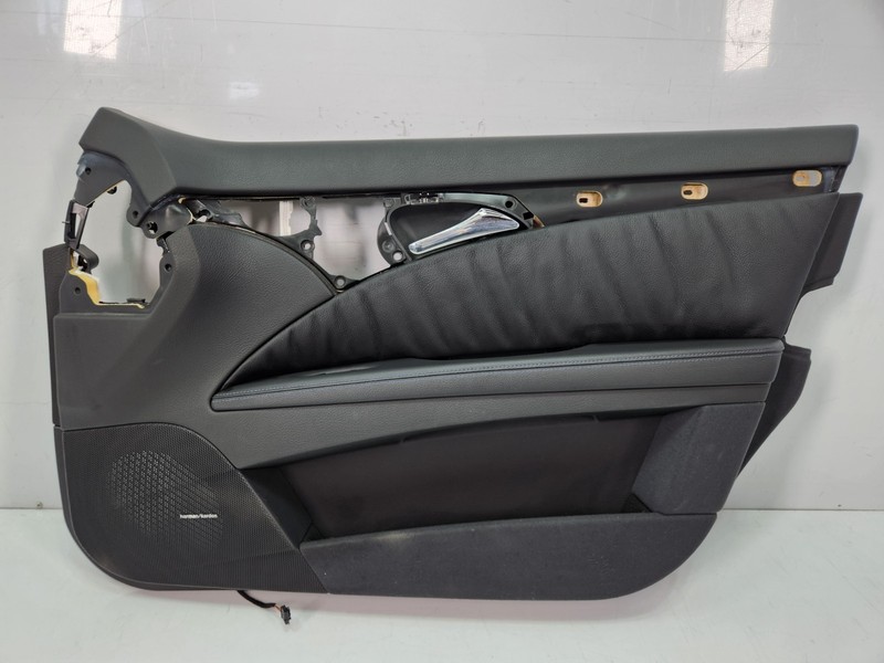 ✅03-06 OEM Mercedes W211 E350 Front Right Passenger Side Door Panel Leather 31k