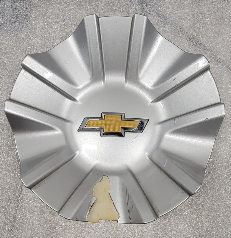 2021-2024 Chevrolet Silverado Suburban Tahoe OEM Silver Center Cap 23378303