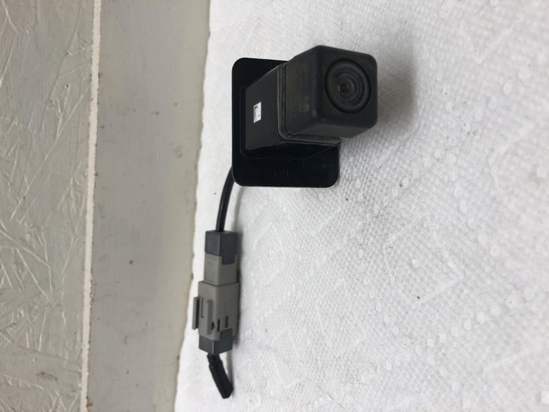 2017 SUBARU OUTBACK rear camera liftgate mounted OEM 86267AL50A 16 17