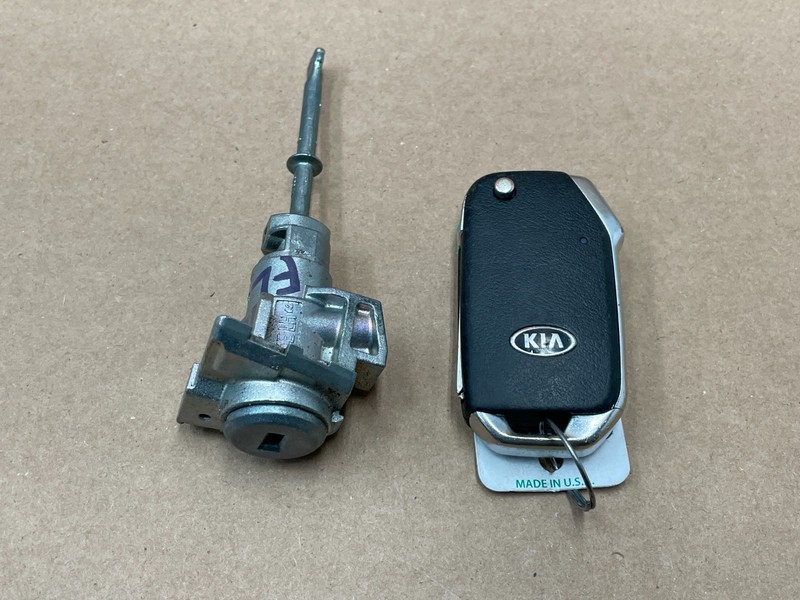 21 22 23 24 Kia K5 Remote Key Fob Lock Cylinder Set 1652 OEM
