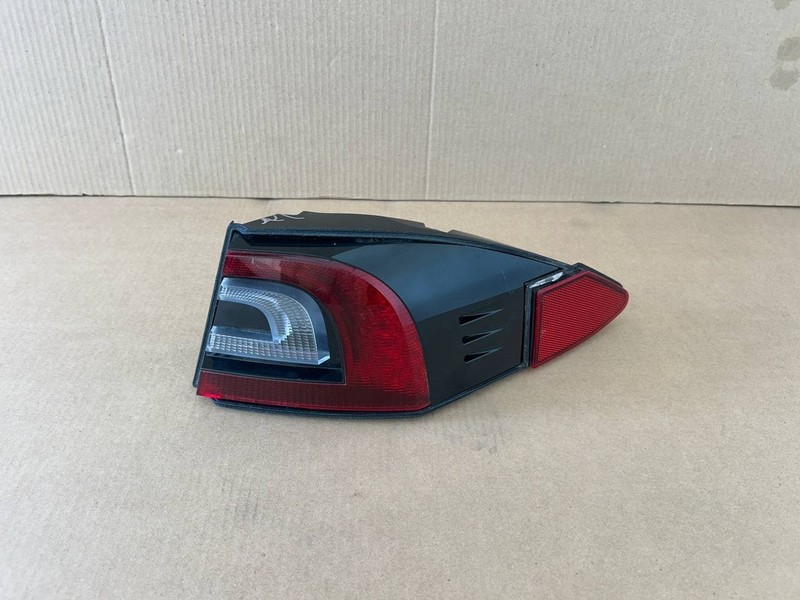 ✅ 12-22 Model S Rear Passenger Taillight LED Outer Tail Lamp Right 6005919-00-D