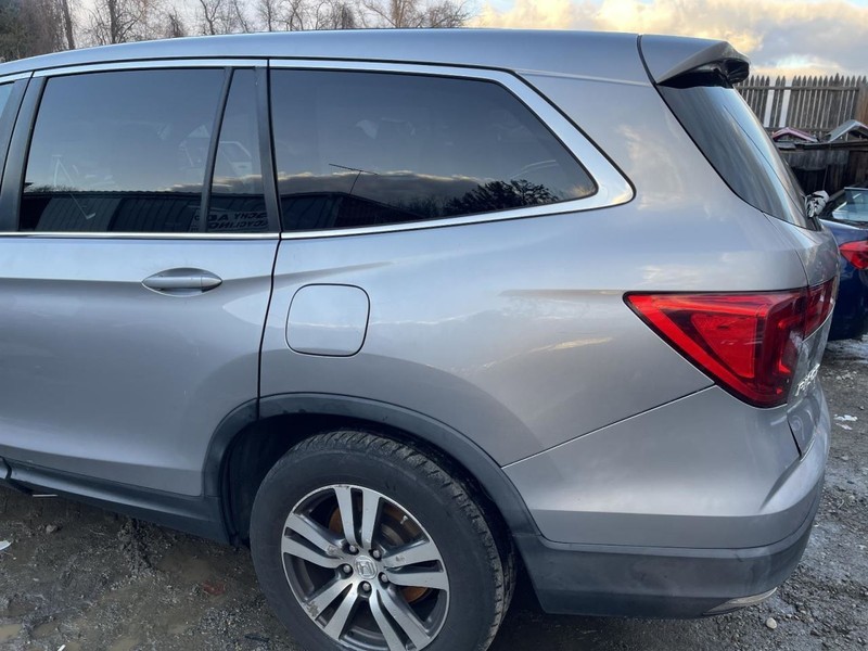 2016-18 HONDA PILOT LEFT QUARTER PANEL SILVER PC:NH830M 3.5L AWD 250K EX-L 63459