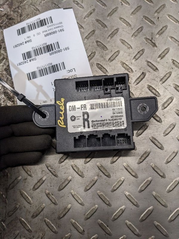 Passenger Chassis ECM Door Control Fits 14-20 CHEROKEE 1171710