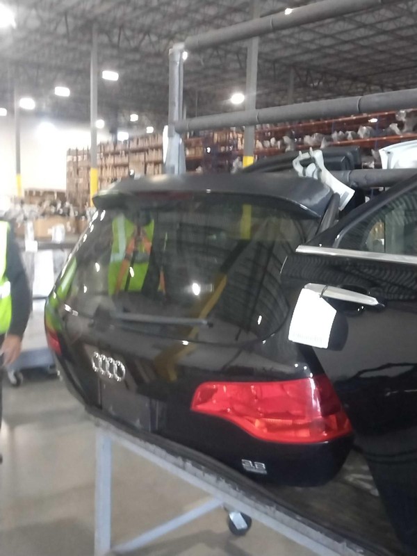 Used Deck Lid fits: 2008 Audi Q7 w/spoiler w/rear view camera Grade C