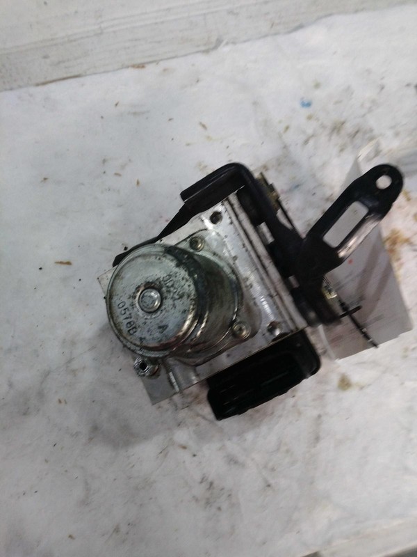 2019 Honda HR-V ABS Pump & Motor Assembly OEM Silver 97K Miles NJ25-21674-536478