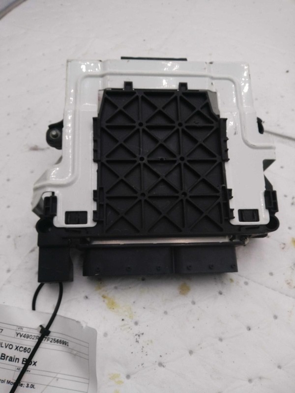 2015 VOLVO XC60 Engine Control Module ECM 31286154 OEM Silver 109k Miles