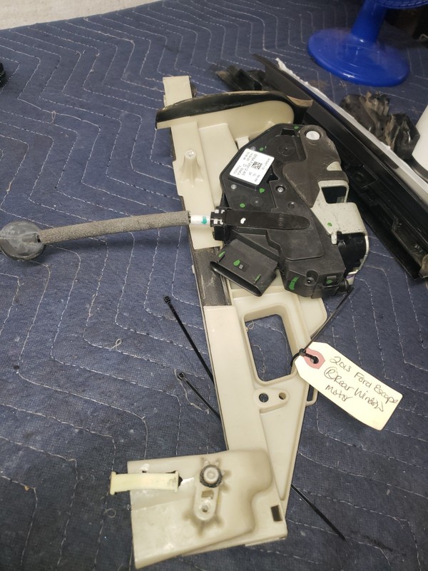 13 14 15 16 17 18 19 FORD ESCAPE Rear Window Motor Regulator Right Passenger