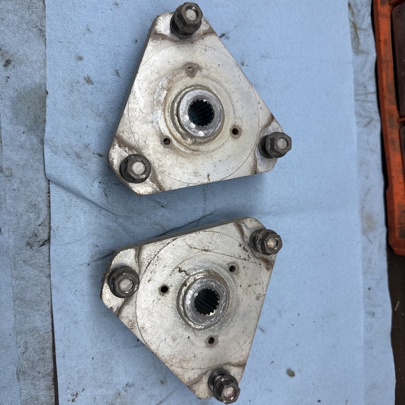 1987 - 2006 SUZUKI LT80 LT 80 Rear Wheel Hubs And Lug Nuts