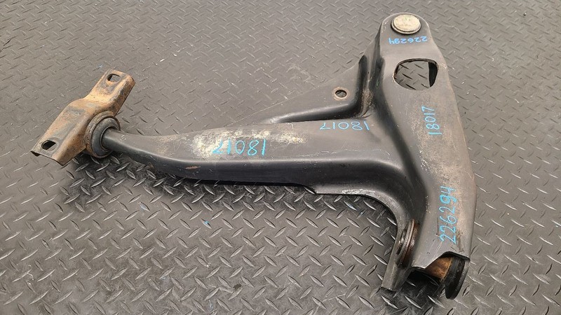 02-05 Ford Explorer Front Left Driver Lower Control Arm OEM 1L2Z-3079-AA