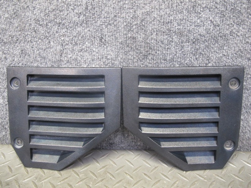 2003 HUMMER H2 FRONT LEFT & RIGHT SIDE FENDER GRILLE MOLDNG BLACK SET OF 2