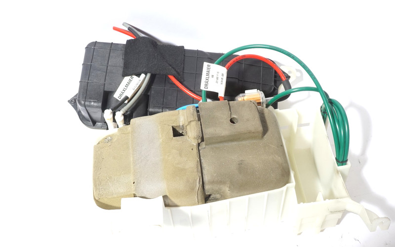 07-09 MERCEDES BENZ S550 W221 Central Door Lock Dynamic Vacuum Pump Assembly OEM