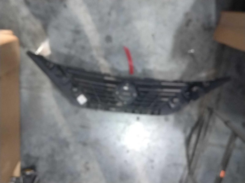 2018 Nissan Rogue Grille Blue OEM Used 623105HK0A 623106FL0A 623109TG0A