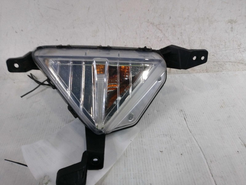 2019 Hyundai Elantra Right Blue Turn Signal Light Assembly, Used, 105k Miles