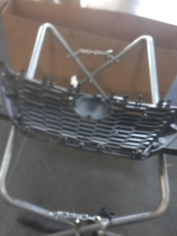 2020 Nissan Sentra Grille Grey OEM Upper 623106LD0A 80K Miles