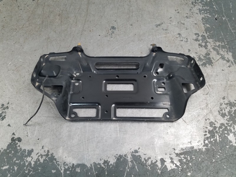 2015 14 - 16 Harley Davidson CVO Ultra Limited Center Fairing Bracket #0482 V7