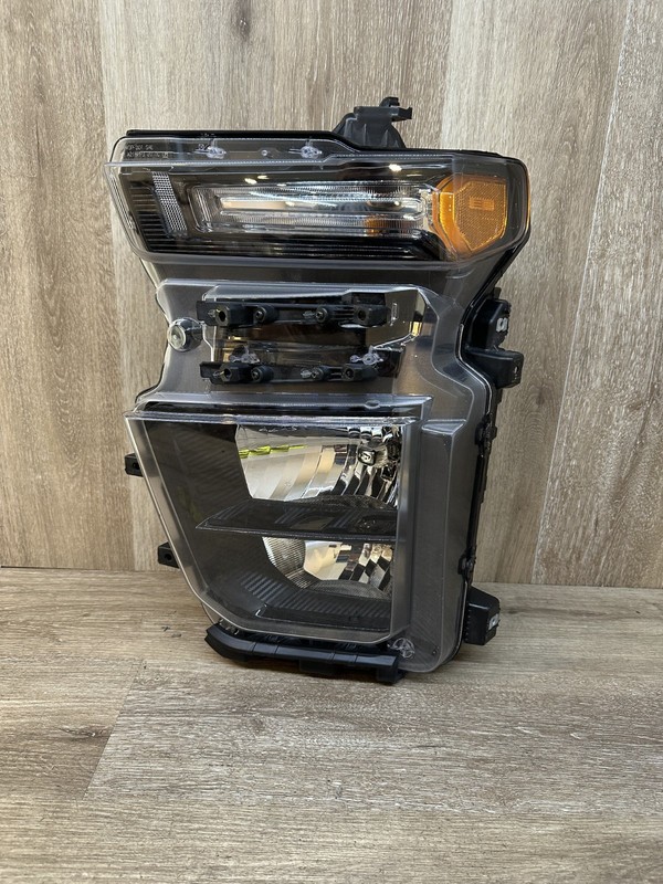 2024 SILVERADO 2500 / 3500 LH HEADLIGHT ASSY OEM PART