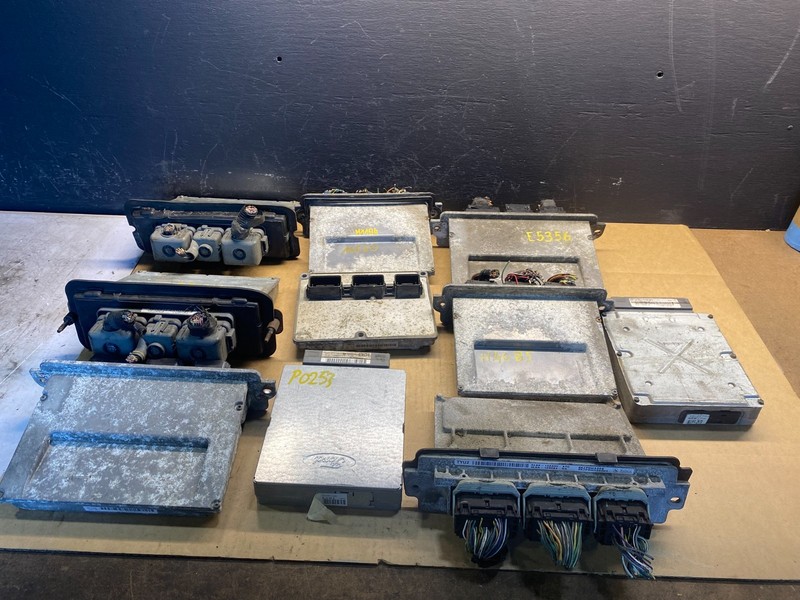 Mix of 10 Ford ECM Engine Computer Module AC4944