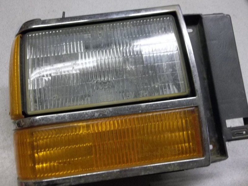Ford Explorer RH Right Headlight Assembly E73B-13100-AA *FREE SHIPPING*