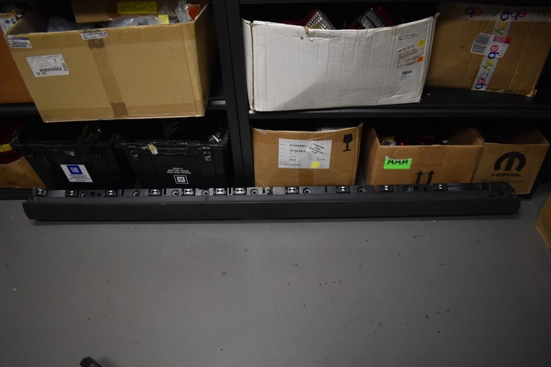 2019-2020 PORSCHE CAYENNE BASE ROCKER MOLDING FACTORY OEM LOCAL PICKUP