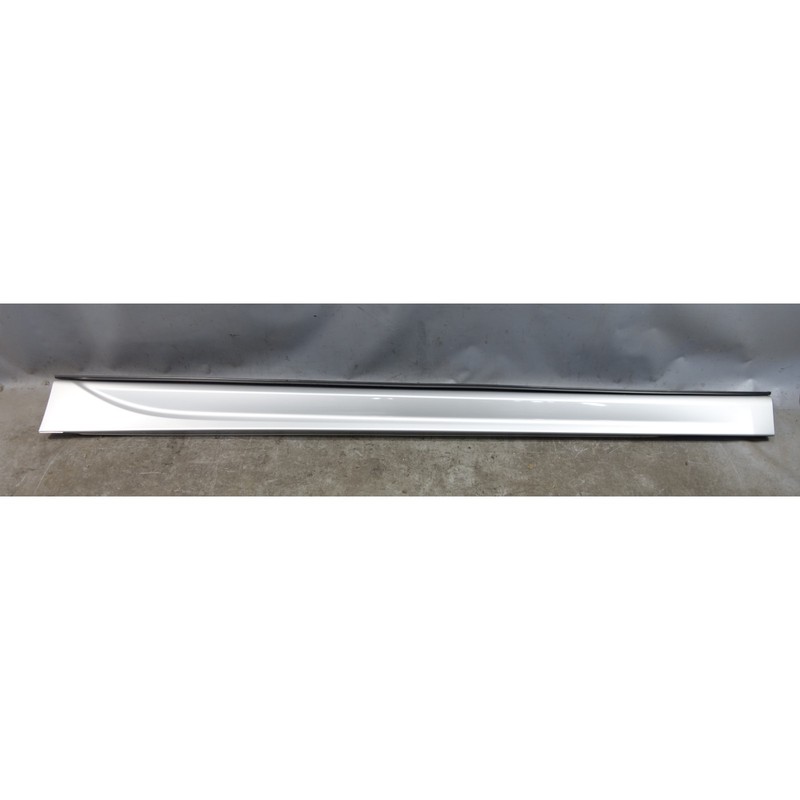 12-18 BMW F30 F31 3-Series 4dr M Left side Skirt Rock Panel Glacier Silver OEM