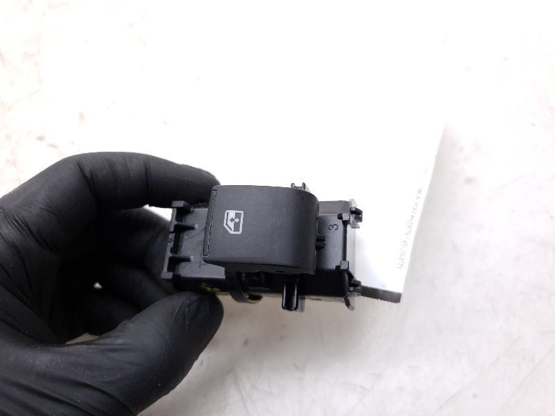 2016 TOYOTA CAMRY SE PASSENGER SIDE REAR DOOR WINDOW SWITCH