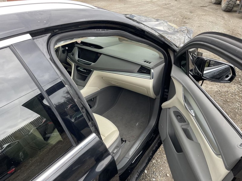 2017-2024 CADILLAC XT5 RIGHT A-PILLAR BLACK PC:GB8 2.0L AT FWD 39K LUXURY 62256