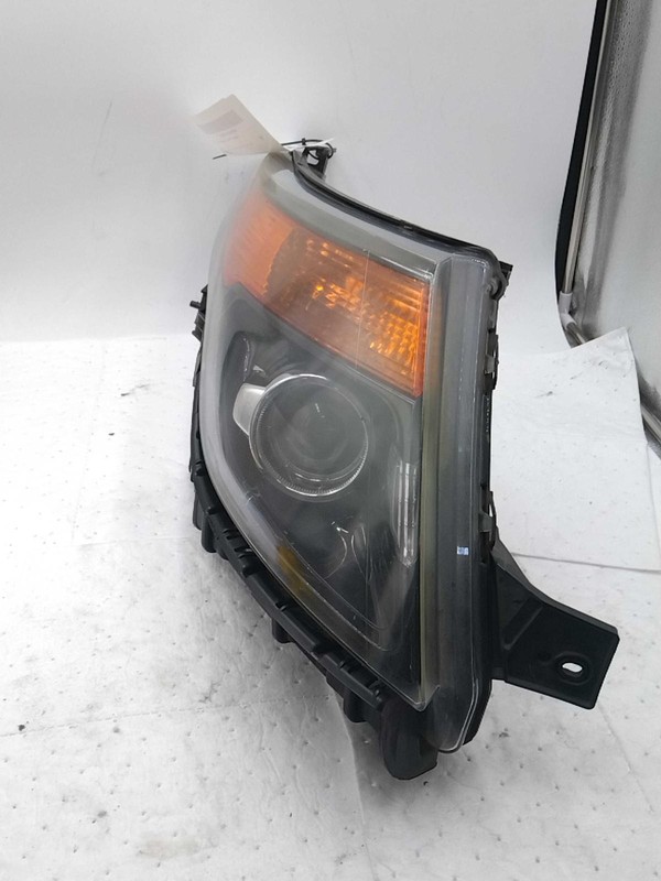 2015 Ford Explorer Right Headlight Assembly Black Used OEM 340551 Oxidizing Lens
