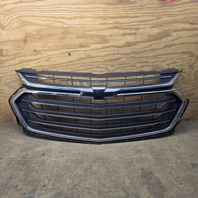 2018 2019 2020 2021 Chevrolet Traverse Front Bumper Upper Grille 23376132 OEM