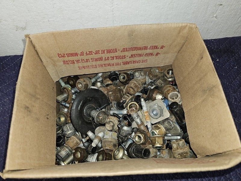 Nut Bolts FromDismantling Cars
