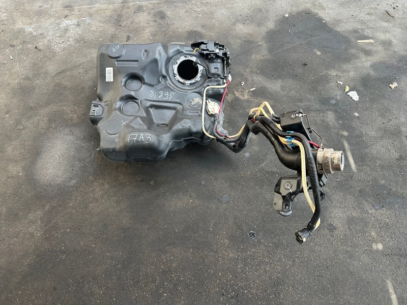 17-19 Audi A3 2.0L FUEL GAS TANK RESERVOIR & FILLER NECK OEM