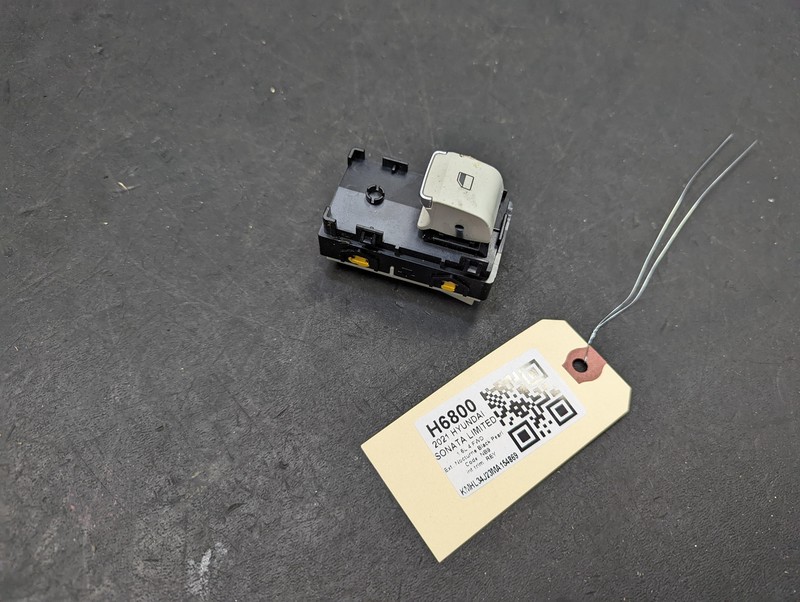 Rear Right Door Power Window Switch 2021 Hyundai Sonata 93590-L1000-REY 2020