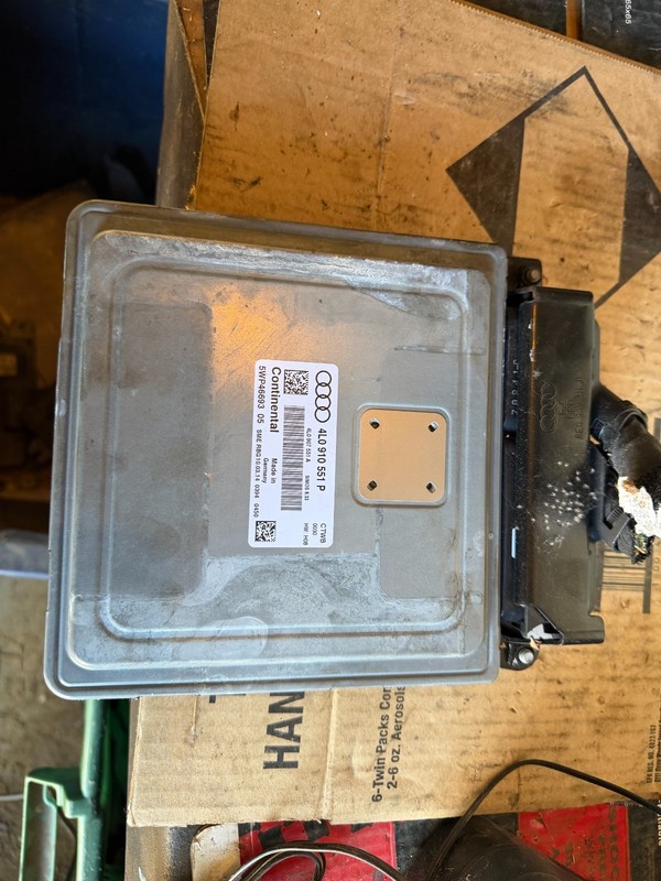 13-15 AUDI Q7 CTWB OEM ENGINE COMPUTER ECU PCM 4L0910551P
