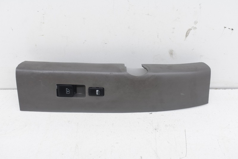 2004 Nissan 350Z Front Right Passenger Window Switch Assembly Gray OEM KW82