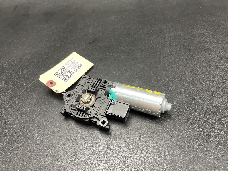 Sun Roof Motor 2019 Audi S5 Coupe 4M0959591 2018 2020 2021 2022