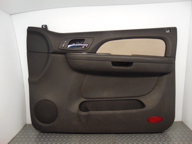 2007-2009 GM SUV Front Right Passenger Door Trim Panel